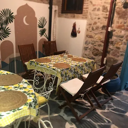 Tarihi Gülsün Hanım Konağı Konukevi
