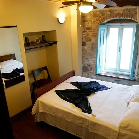 Tarihi Guelsuen Hanim Konagi Bed & Breakfast Ayvalı